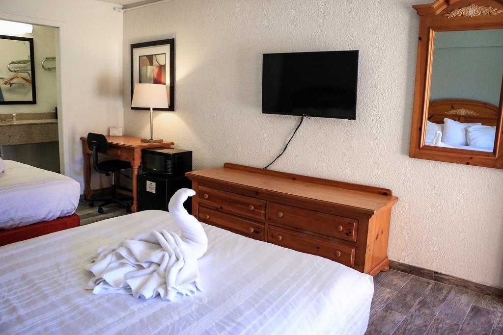 Suite Dreams Hotel Mattoon Exteriör bild